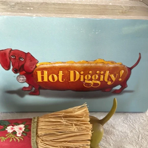 Westland Giftware “Hot Diggity!” dachshund Long Hot Summer figurine. - Picture 12 of 14